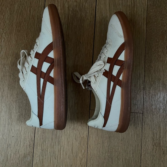 Onitsuka Tiger by Asics Shoes - Onitsuka Tiger Womens Cream and Brown Sneakers Unisex 5.5